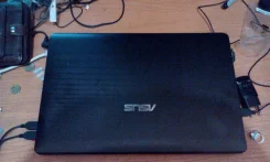 ASUS K53U. 15.6", 1,6 ���, ��� 2048 ��, ���� 320 ��, WiFi, ����������� �� 8 �.