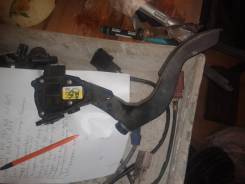 Педаль газа. Volkswagen Passat, 3B2, 3B3, 3B5, 3B6 Audi: A6 allroad quattro, S, A4, RS6, S6, Quattro, A6, S4 Skoda Superb Двигатели: 1Z, ACK, ADP, ADR...