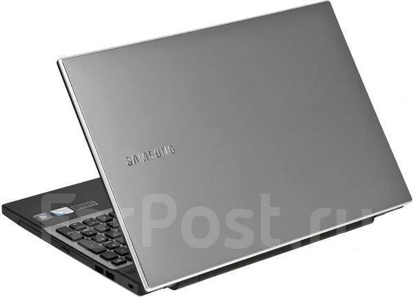 Samsung 300V5A. 2,5����, ��� 6 ��, ���� 500���, WiFi: 1, Bluetooth: 1, ����������� �� 4��. ����