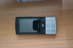 Philips Xenium X332. ����� ����