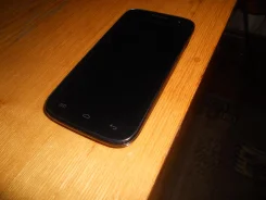 Fly IQ451 Vista. �/�
