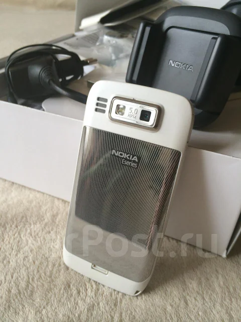 Nokia E72. ����� ����
