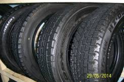 Bridgestone Blizzak Revo2. Всесезонные, 2011 год, износ: 5%, 2 шт