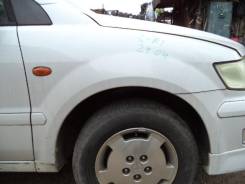 Крыло. Mitsubishi Chariot Grandis, N84W