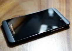 BlackBerry Z10. �����
