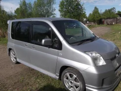 Honda Mobilio ����
