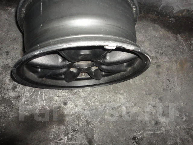 Black Racing. 6.5x15", 4x114.3, ET25 ����