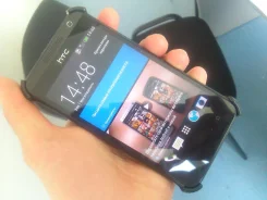HTC Desire 300. �/�