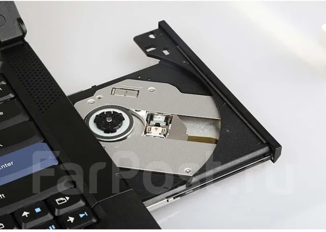 Lenovo ThinkPad T400. 2,4����, ��� 4 ��, ���� 160���, WiFi: 1, Bluetooth: 1, ����������� �� 2��. ����