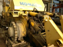 Komatsu D275A ����