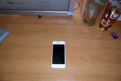 Apple iPhone 5 ����