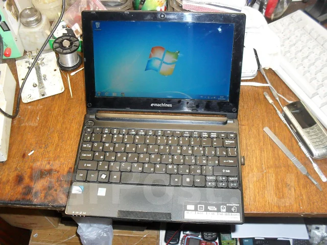 eMachines 355-131G16ikk. 1,6����, ��� 1024 ��, ���� 160���, WiFi: 1, ����������� �� 4��. ����