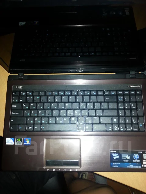 ASUS K53S. 2,3����, ��� 2048 ��, ���� 320���, WiFi: 1, ����������� �� 4��. ����