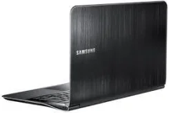 Samsung 900X3A. 1 600,0����, ��� 4 ��, ���� 128���, WiFi, Bluetooth, ����������� �� 7��.