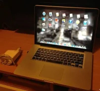 Apple MacBook Pro 15 ����