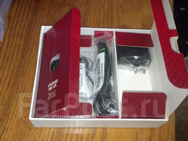 Motorola RAZR MAXX ����