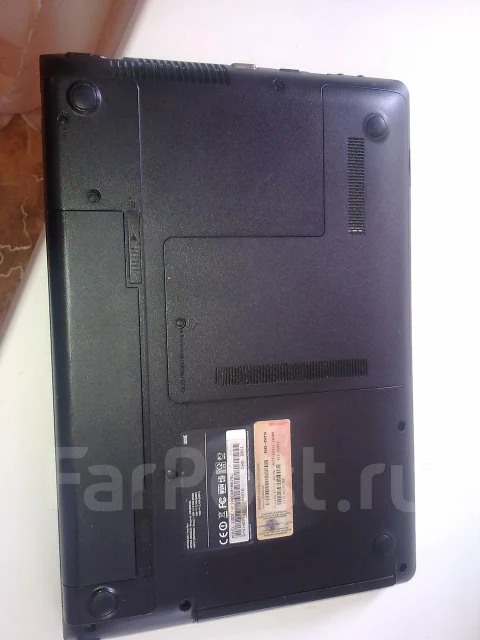 Samsung 300E4A. 2����, ��� 4 ��, ���� 1���, WiFi: 1, Bluetooth: 1, ����������� �� 1��. ����