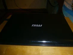 MSI Wind U100. 1,6����, ��� 256 �� � ������, ���� 160���, WiFi, Bluetooth, ����������� �� 3��. ����