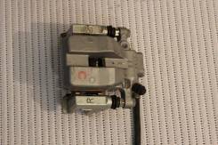 Суппорт тормозной. Toyota Camry, ASV50 Двигатели: 1AZFE, 1AZ