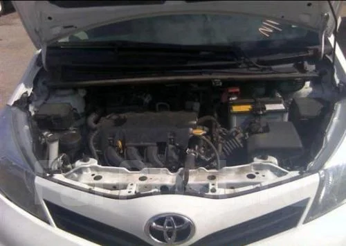 Toyota Yaris. �������, ��������, 1.5, ������ ����