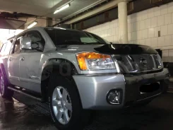 Nissan Titan ����