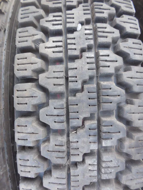 Bridgestone Blizzak VM-11. �����������, 1995 ���, �/�, ����� 5 % ����