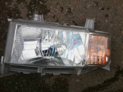 Фара. Toyota bB, NCP31 Двигатель 1NZFE