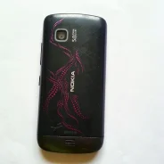 Nokia C5-03. �/�