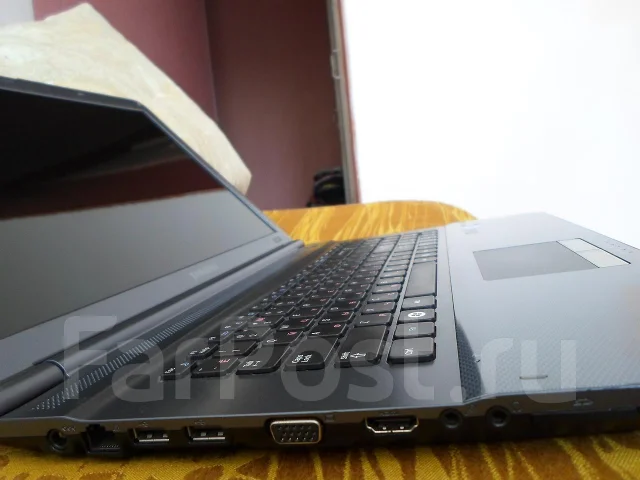 Samsung RC710. 2,6����, ��� 4 ��, ���� 500���, WiFi: 1, Bluetooth: 1, ����������� �� 2��. ����