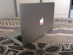 Apple MacBook Air 13 2010 Late. 2,1����, ��� 4 ��, ���� 256���, WiFi: 1, Bluetooth: 1, ����������� �� 4��. ����