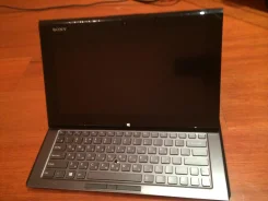 Sony VAIO Duo 11. 11.6", 1,9����, ��� 8 ��, ���� 256���, WiFi, Bluetooth, ����������� �� 8��. ����