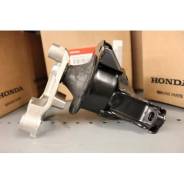 Подушка двигателя. Honda Civic, DBA-FD1 Двигатели: R18A1, R16A1, R16A2, R18A2
