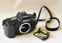 Nikon F80 ����