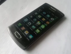 Samsung Wave 3 GT-S8600. �/�