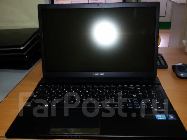 Samsung 300V5A. 2,4����, ��� 8 ��, ���� 500���, ����������� �� 3��. ����