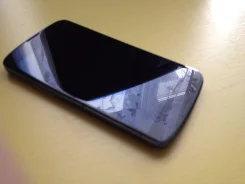 LG Nexus 4 ����