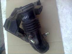 Патрубок воздухозаборника. Nissan Bluebird, HNU14 Двигатель SR20DE