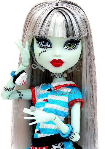 Кукла Monster High - Первый день в школе - Фрэнки Штейн