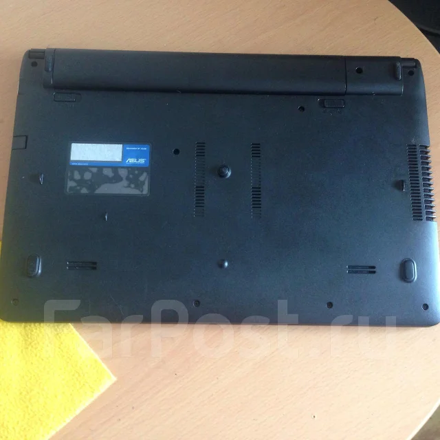 ASUS X501U. WiFi: 1 ����