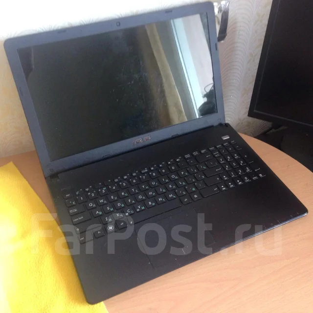ASUS X501U. WiFi: 1 ����
