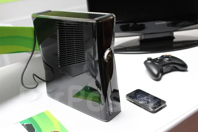Microsoft Xbox 360 Slim. ��� ����� �� ������������ ����