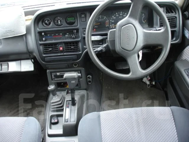 Mazda Proceed Marvie. UVL6R, WLT ����