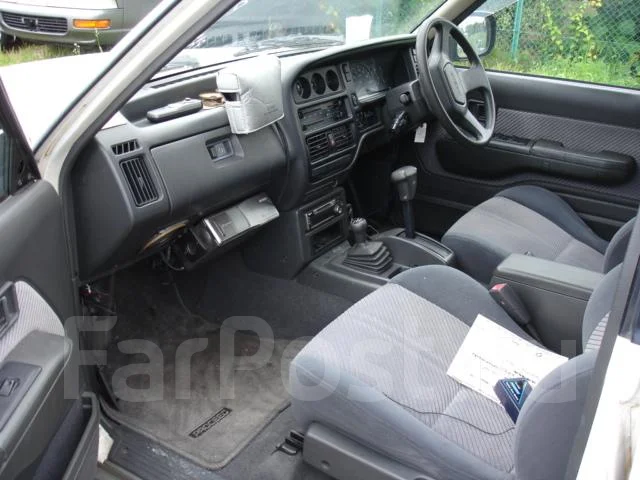 Mazda Proceed Marvie. UVL6R, WLT ����
