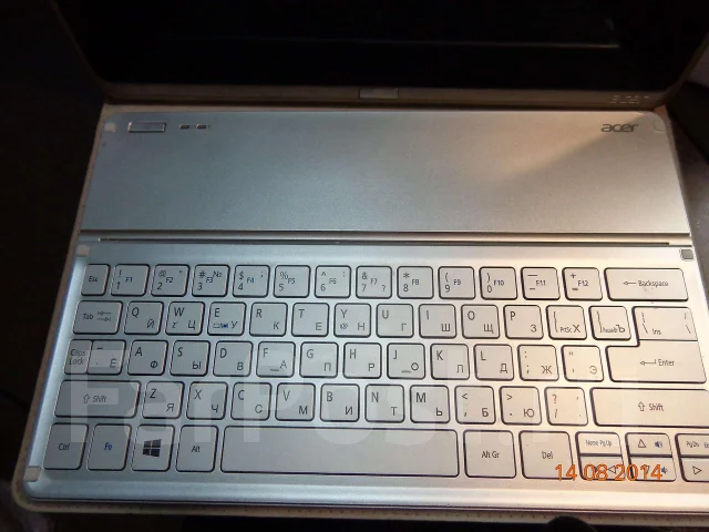 Acer Iconia. 1,5����, ��� 4 ��, ���� 64���, WiFi: 1, Bluetooth: 1, ����������� �� 8��. ����