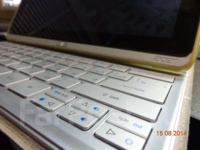 Acer Iconia. 1,5����, ��� 4 ��, ���� 64���, WiFi: 1, Bluetooth: 1, ����������� �� 8��. ����