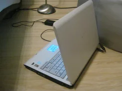 Toshiba Dynabook. 1,4����, ��� 1024 ��, ���� 100���, WiFi, ����������� �� 1��. ����