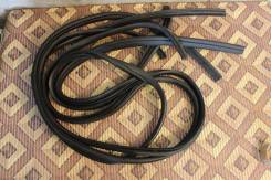 Уплотнитель двери. Ford Focus, CB4 Двигатели: AODA, AODB, ASDA, ASDB, HWDA, HWDB, HXDA, HXDB, KKDA, KKDB, QQDB, SHDA, SHDB, SHDC, SIDA