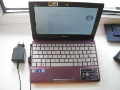 ASUS Eee PC 1025CE. 1,9����, ��� 2048 ��, ���� 500���, WiFi, Bluetooth, ����������� �� 4��. ����
