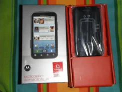 Motorola Defy. ����� ����