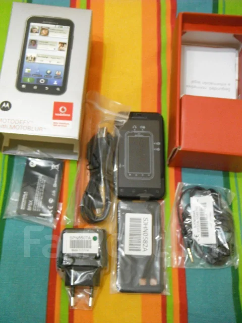 Motorola Defy. ����� ����